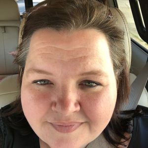 Meet your Posher, Eliza